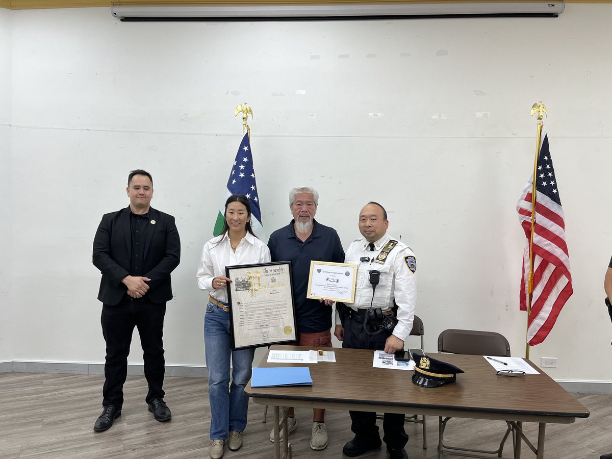 NYPD5Pct's tweet image. Weโre back! ๐๏ธ Our first Community Council meeting after the summer break was a success. Huge thanks to Karlin Chan for his extraordinary dedication to community safety, and to Assembly Member Grace Lee for joining us and showing her continued support. ๐ #CommunityStrong #NYC