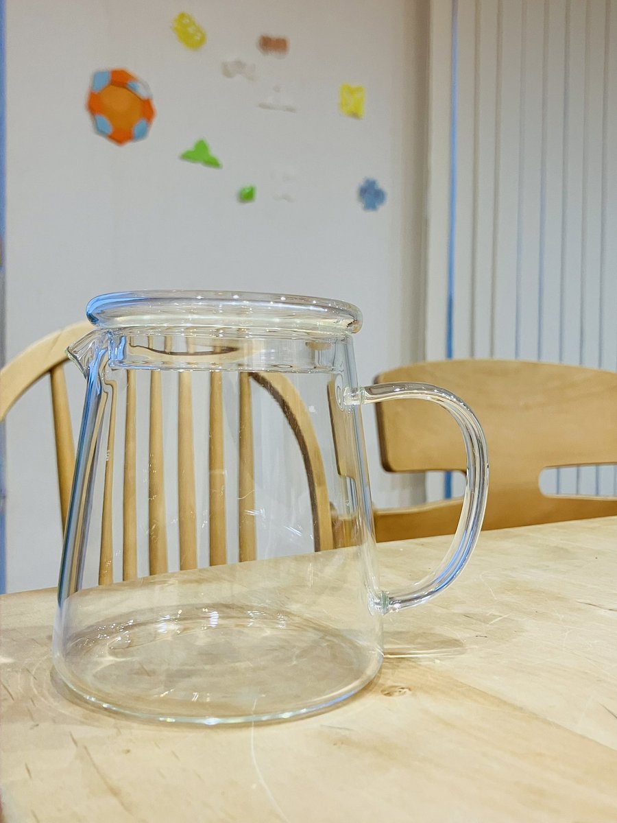 newシェアカフェスタート☕️

私のお気に入りのカフェグッズは
蓋つきサーバーです。

多めにドリップして
夕方飲む用に取っておいたり☕️

紅茶もコーヒーも
ほうじ茶も
なんでもこれで☺️

#futurecoffee  #シェアカフェの日