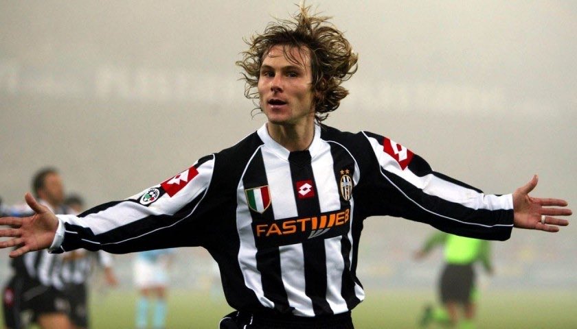 really isn’t hard at all.

Nedved dominated the UCL, scoring crucial goals &amp; picking up MOTM performances in gigantic games, while also securing most prestigious league title w 30+ G/A as a workhorse CM.

Henry got eliminated in group stage &amp; failed to win the league title.