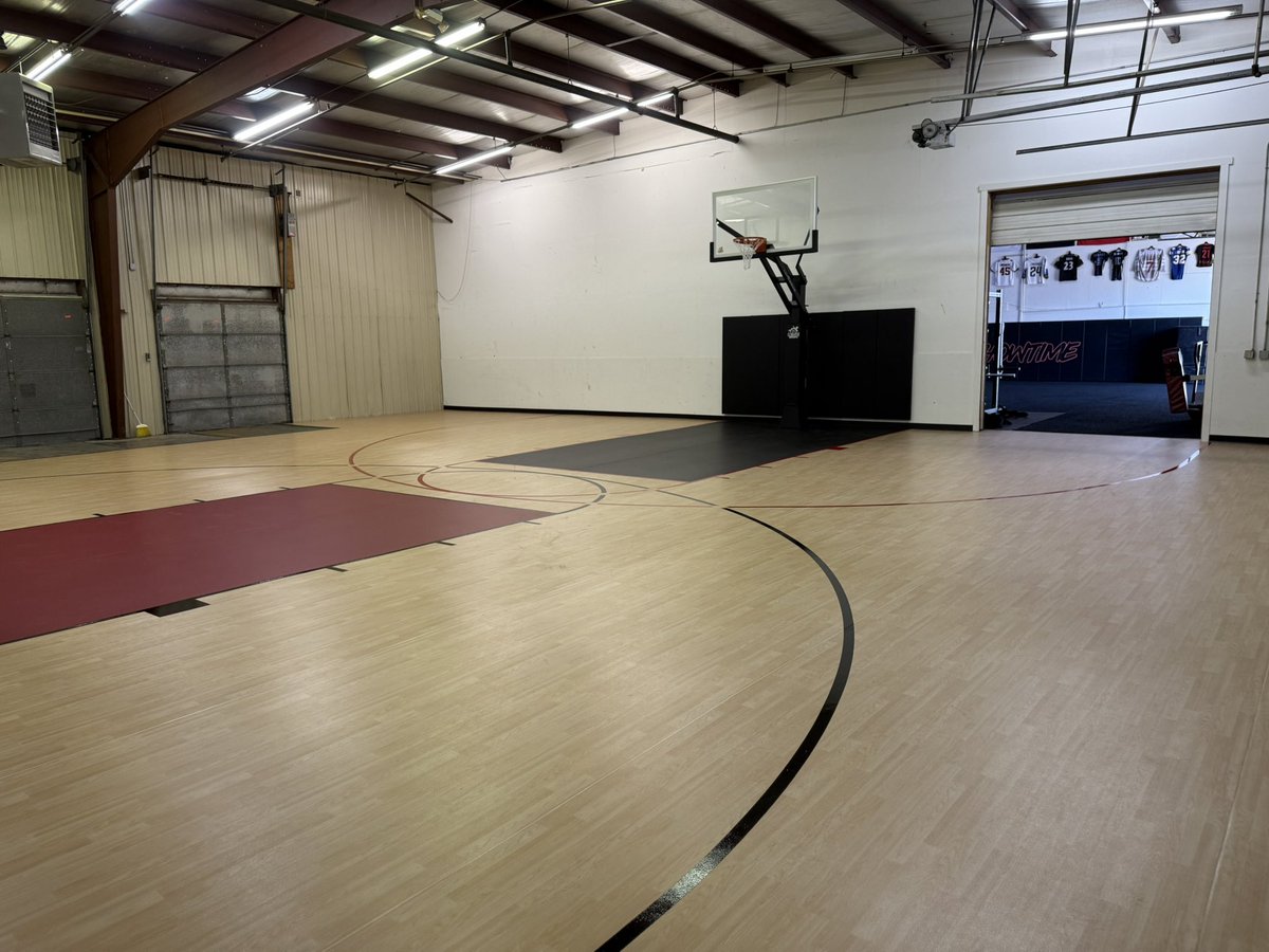 Showtime is expanding! Come check us Basketball Athletes. We have a one stop shop facility 🙏🏾🤝🏾. Check out on our website for more information. Showtime-performance-.com