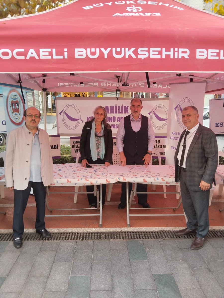 Kocaeli İl Teşkilatı olarak, dün Ahilik Derneği tarafından düzenlenen etkinliğe katıldık. Misafirperverlikleri için Dernek Başkanı Sn. Tümay Mercan’a, Lokantacılar Odası Başkanı Sn. İlhan Haftacı’ya ve değerli yönetimlerine teşekkür ederiz.
<a href="/devapartisi/">DEVA Partisi</a>  <a href="/YunusEmreKati/">Yunus Emre KATI</a>