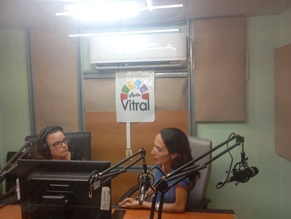 📻📺🌐 Radio, TV y redes sociales en #Cuba: canales esenciales para informar, educar y promover el reciclaje. Visibilizar la labor de nuestros trabajadores impulsa conciencia y compromiso ciudadano. ♻️🇨🇺
#ReciclajeCuba #ConcienciaVerde #CubaRecicla #IndustriasCuba