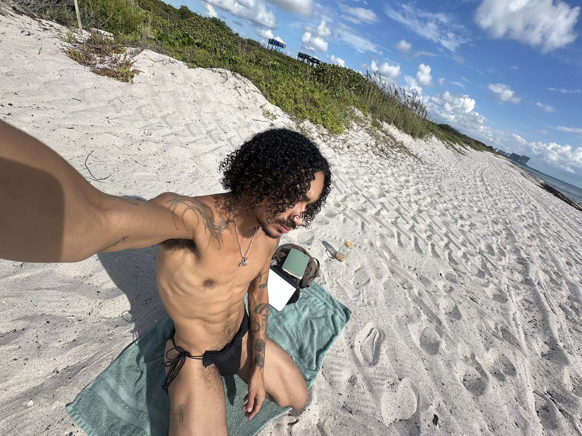 ✰ (@studsissy) on Twitter photo 