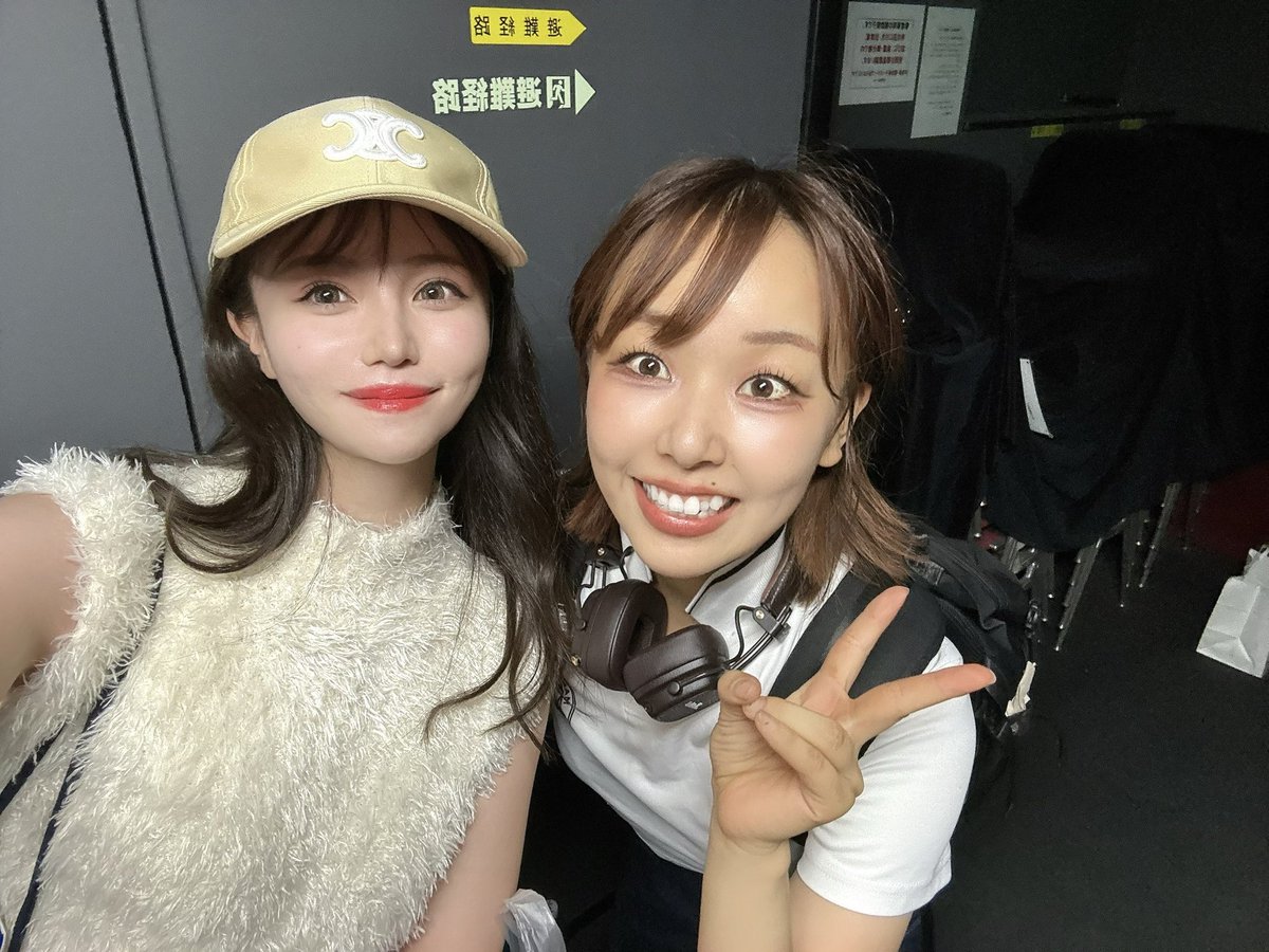 #戦乱華散　観劇させて頂きました⚔️✨

先の展開にハラハラ沢山して、
すっごく面白かったです！

大大大好きな桃ちゃんのお芝居を観れて、
完璧悪女のシルこと黒木さんや、
過去に共演した方も沢山出てらっしゃって久しぶりにお会い出来て嬉しかった✨