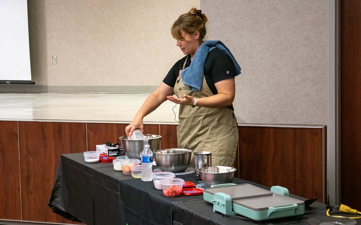 We’re excited to recognize Michelle Smallwood and Cathy Stevens as the Personnel Cabinet’s Employees of the Quarter! In addition, employees got to watch a demo on ways to enhance the nutrition of pancakes! We’re proud of our diligent employees, thank you all for your hard work!