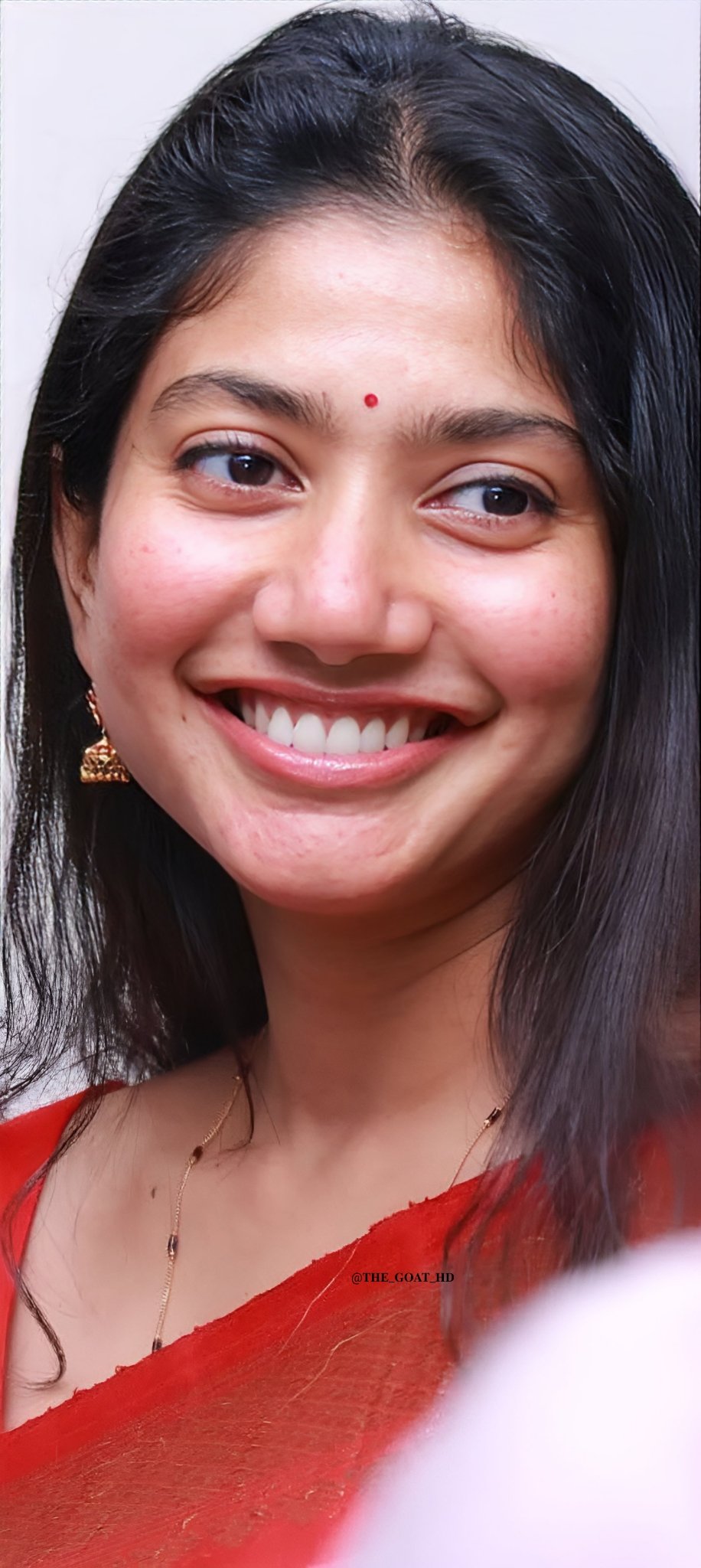 Image Beautiful Actress Sai Pallavi Hot Mallu Aunty SaiPallavi heroine | iiQ8 Entertainment