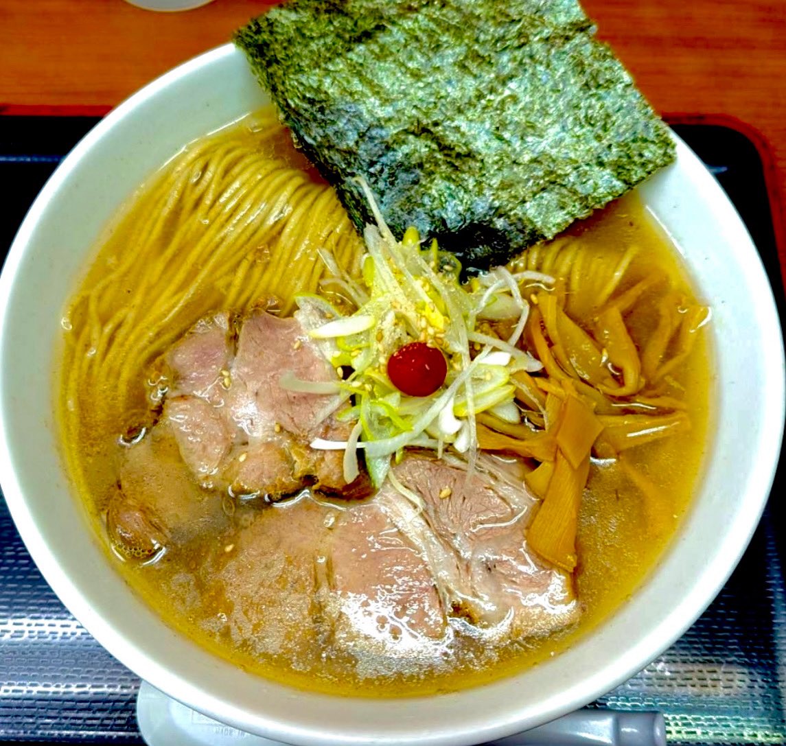 9月26日(金)

おはようございます

『湯気は目に見えるあたたかさ、
香りは心に届くやさしさ。』

秋の昼下がりに、ほっと一杯。
本日も 10:30〜14:30、お待ちしております🍁

――今日の一杯が、あなたの心に残りますように。