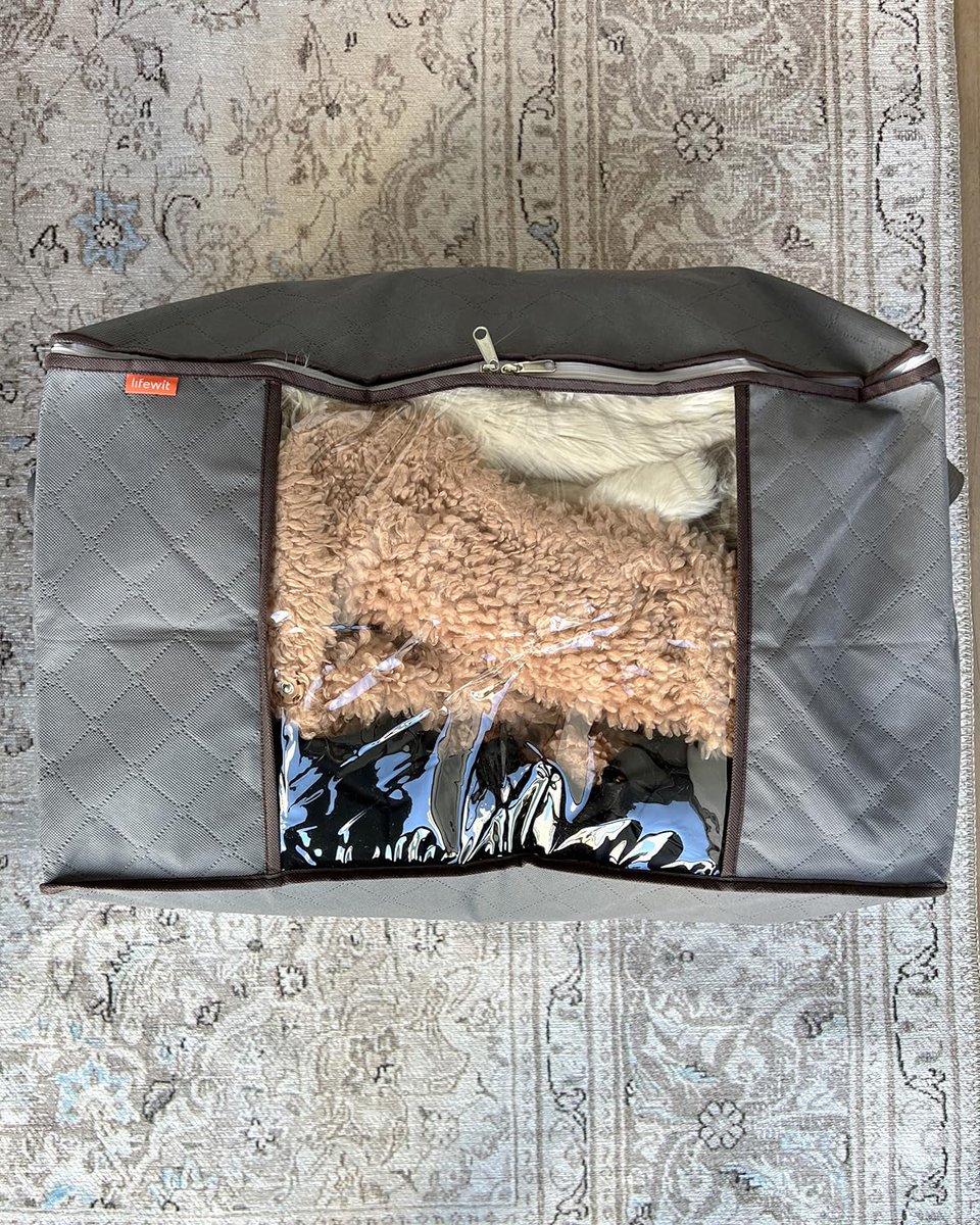 BubblyMoments's tweet image. Declutter &amp;amp; organize 🧺
90L Large Storage Bags—perfect for clothes, blankets &amp;amp; bedding!

🛍️ amzlink.to/az0jzAxRZi2bb

#AmazonHome #StorageSolutions #Organization