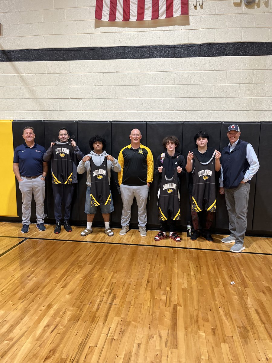 Cover1nonprofit's tweet image. @Cover1nonprofit is proud to support the Carver Academy Wrestling program. We wish you all the best this upcoming season! 🤼‍♂️ #youthsportsmatter