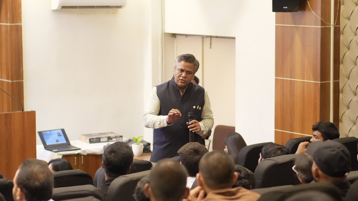 eliteclubgniot's tweet photo. ✅ Successful HR Talk @ GNIOT!
Honored to host Mr. Abhishek Singh (Yakult Danone India Pvt. Ltd.), who shared inspiring insights on leadership, career growth &amp; corporate culture. 🌟
Thanks to Lion Meera Singh for the support! 🙌

#HRTalk #GNIOT #CareerGrowth #Leadership https://t.co/r9m3QynMuu