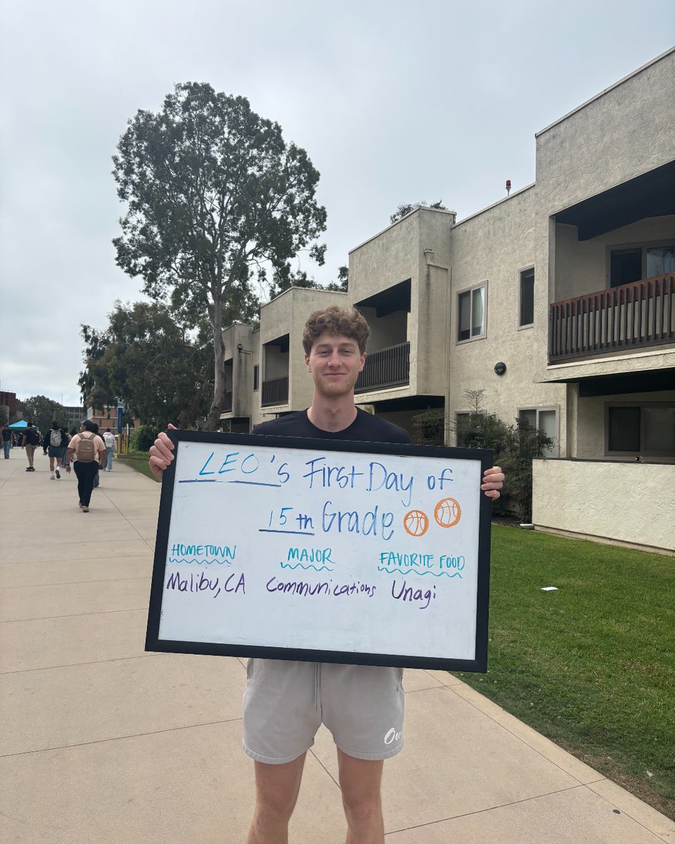 UCSDmbb's tweet image. First day of school 🔱📚