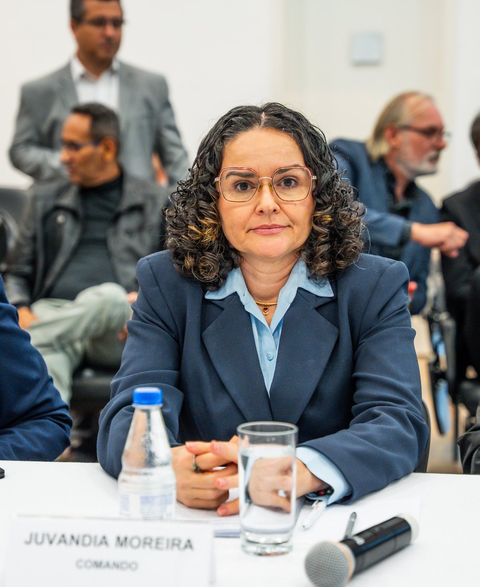 Contraf_CUT's tweet image. 👩‍💼👨‍💼A negociação com o Comando Nacional já começou!
Em pauta a evolução da atividade econômica financeira.

‼️Mas o Comando pediu para que antes de entrar na pauta do dia seja debatida a demissão em massa pelo Itaú, de mais de 1.000 funcionários.

👩‍💻Acompanhe nossas redes sociais…