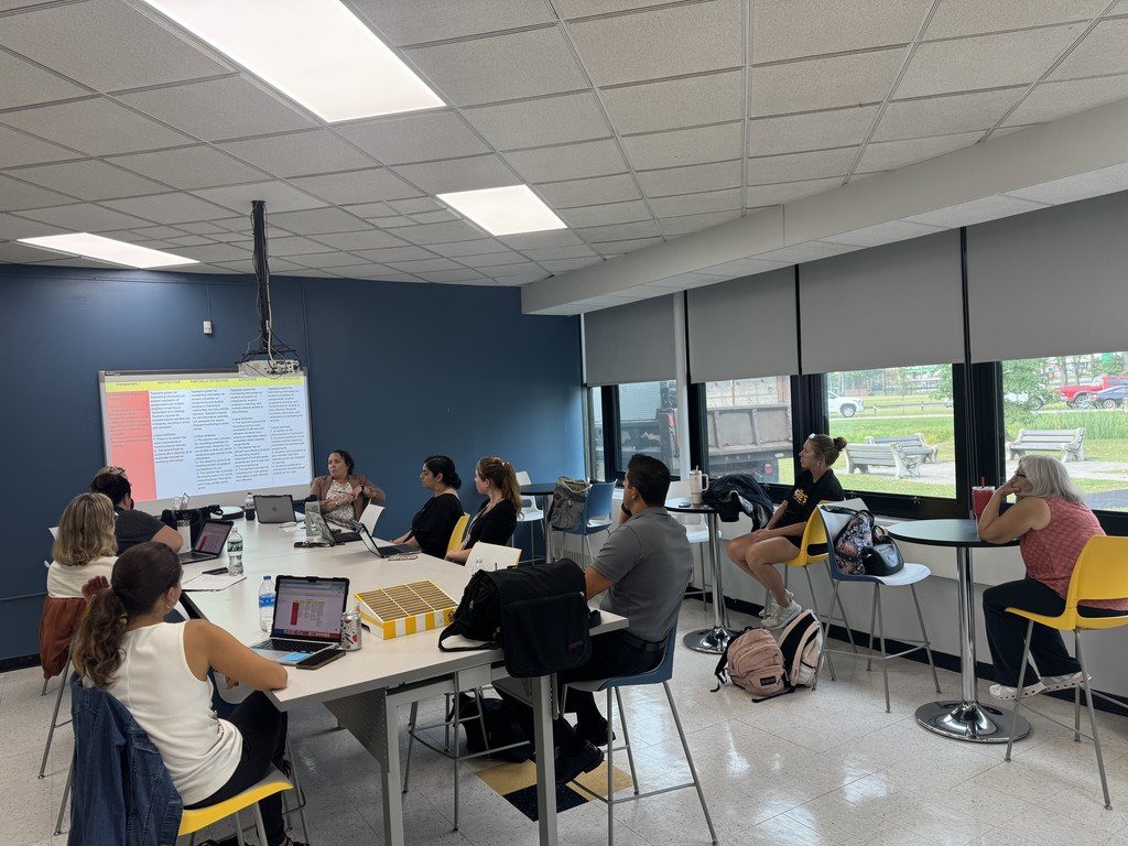 HanoverParkHS1's tweet photo. Our teachers never stop learning! ๐๐ Today's HP Pop-Up PD gave our staff a fun chance to collaborate, share ideas, and grow together. ๐ #HornetPride #AlwaysLearning #PopUpPD https://t.co/qHv9X8QyP6