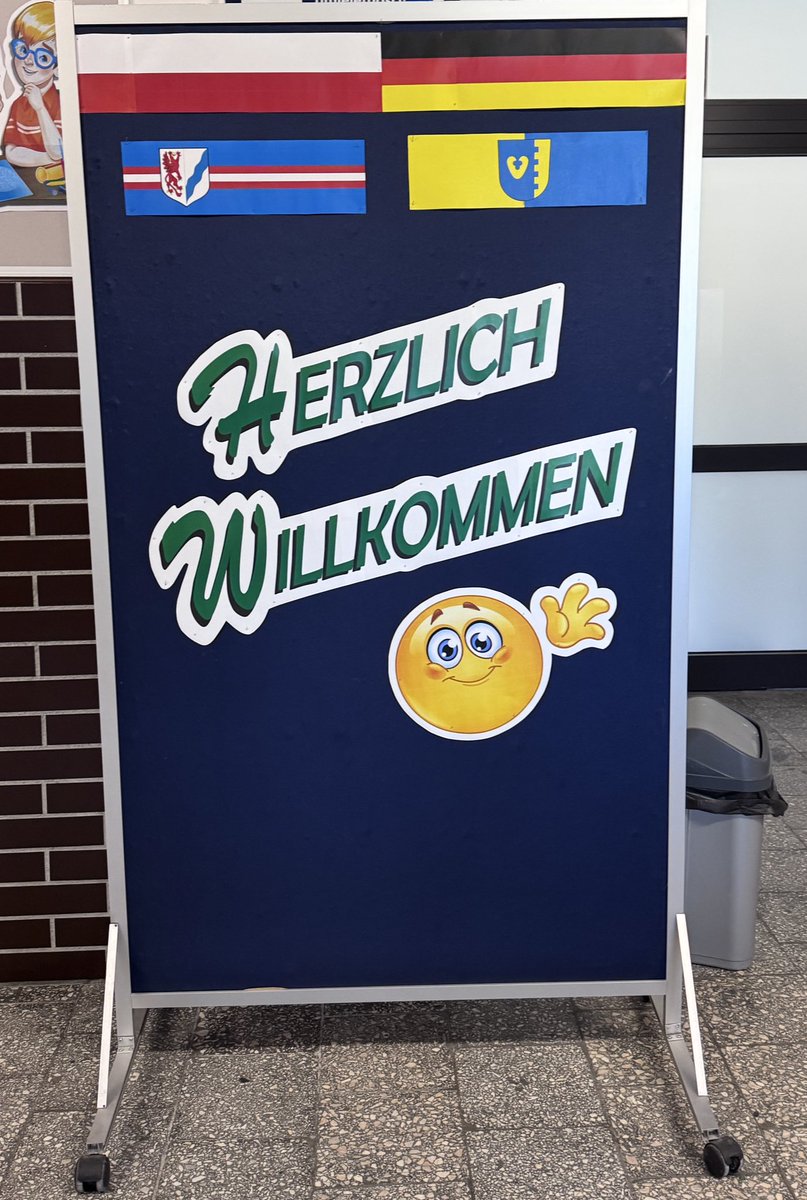 be_erasmus's tweet image. Am heutigen Tag fuhren wir zu unserem 2-tägigen Austausch nach Stargard, wo wir herzlich empfangen und gemeinsam in Biologie, Musik, Sport, Schulgarten und Geschichte unterrichtet wurden. Ein toller erster Tag des Austausches im Rahmen von #ErasmusPlus #Grunschule_Klosterfelde