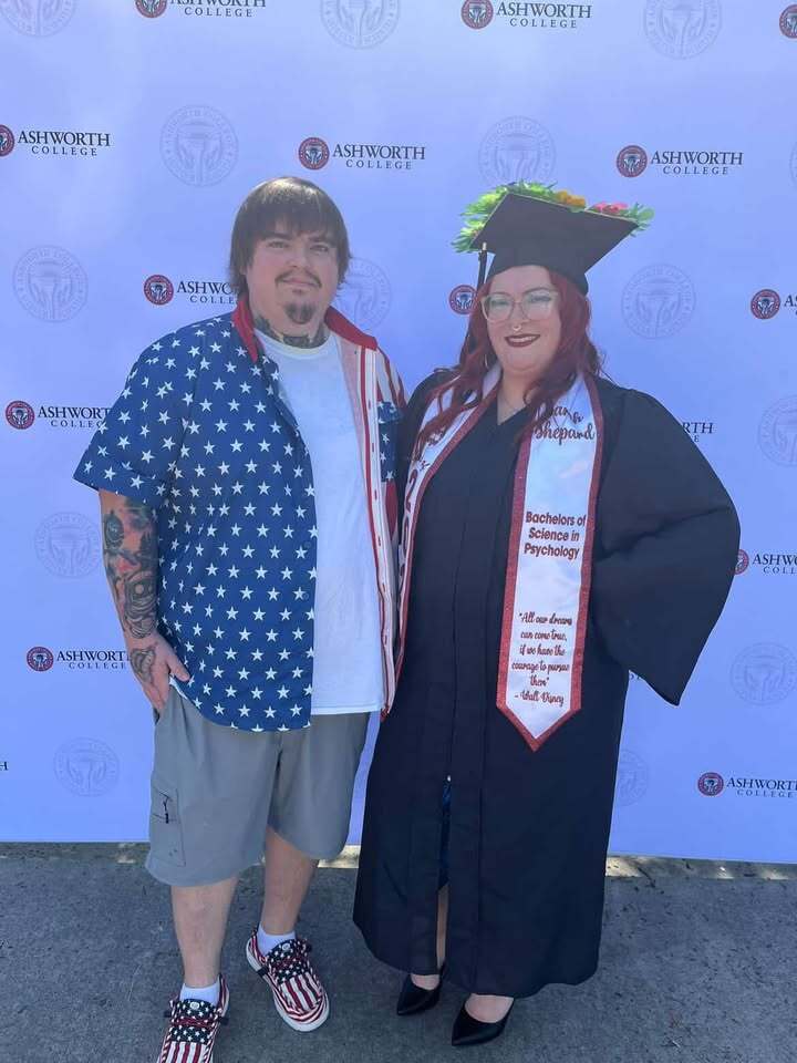 AshworthCollege's tweet photo. π Big shoutout to the one and only Sarah, she did it!
From study sessions to powering through every challenge, Sarah showed up and showed out. Letβs give her all the love she deserves in the comments. #AWGrad https://t.co/8wkmzsv83z