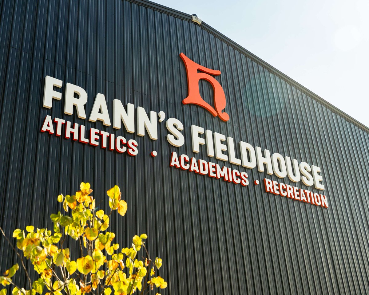 HeidelbergU's tweet image. New Era. New Energy ❤️🧡🖤
Frann’s Fieldhouse opens Oct. 3! Join us at 2 p.m. for the ribbon-cutting, tours, and a new chapter in Heidelberg history.
🔗Full Story:
heidelberg.edu/news/2025/new-…