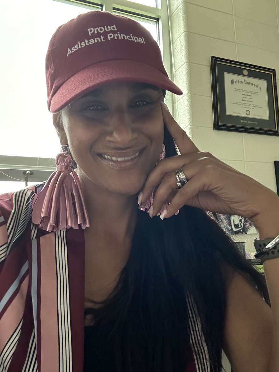 SoniaMatthew2's tweet image. It was Hat Day today! 🧢 and it was non-stop! I wanted to take a moment and say “hats off” to all the amazing school leaders out there! Keep speaking life into your teachers and scholars. #GoodEnergyOnly #ProudAssistantPrincipal