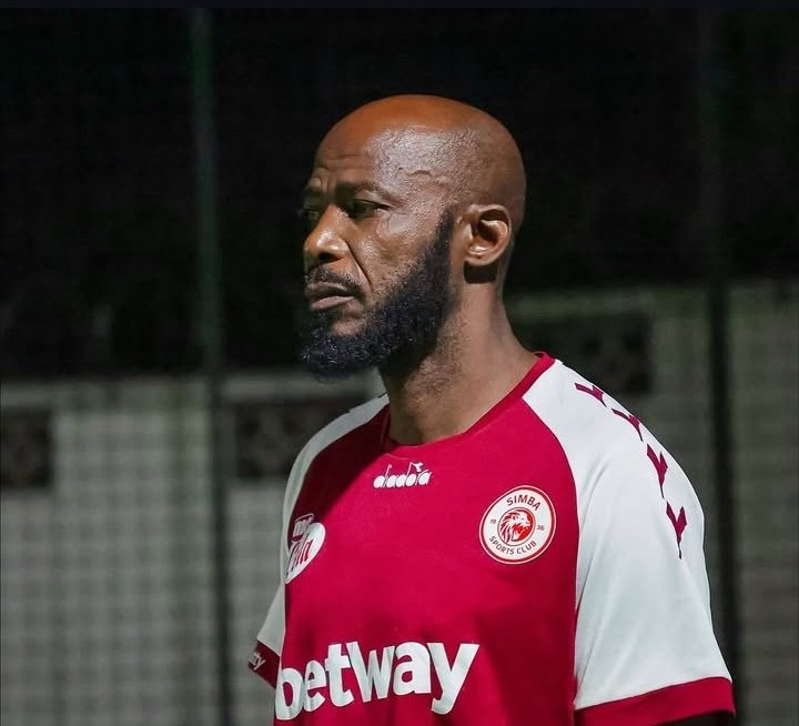 Simba ya kipindi cha pili dhidi ya Fountain Gate, ya 4-3-3 yenye Ahoua, Abraham na Maema inaweza kuwafanya Simba kuwa tishio zaidi kwenda mbele

Nafasi za kutosha zimetengenenzwa, lakini wachezaji wote bora walikuwa maeneo ya kutoa ubora wao akiwemo Mpanzu alieanzia zaidi pembeni