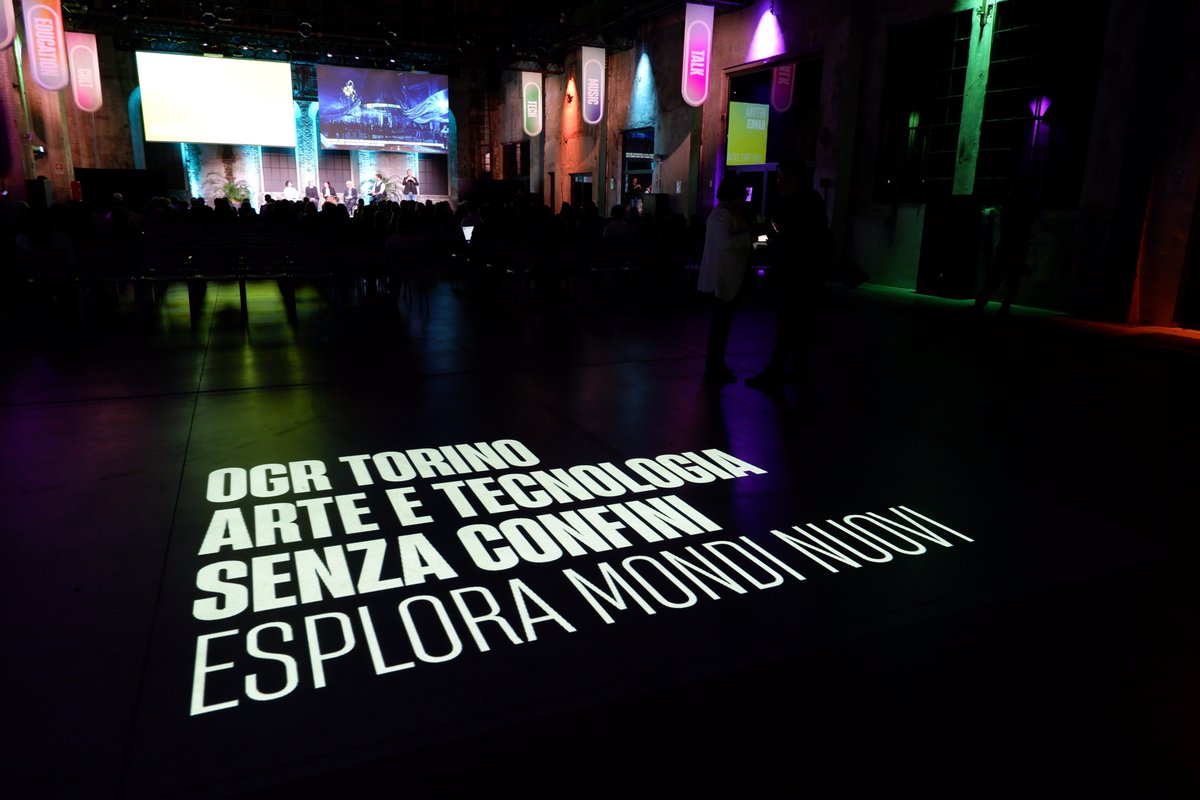 TIM_Enterprise's tweet image. ❝Con #TIMEnterprise garantiamo a PA e aziende un ecosistema tecnologico unico, che unisce #CloudSovrano, #AI, #IoT e #Cybersecurity per rafforzare la competitività e la sicurezza del Paese. Un approccio concreto che condividiamo ogni giorno con clienti e stakeholder anche…