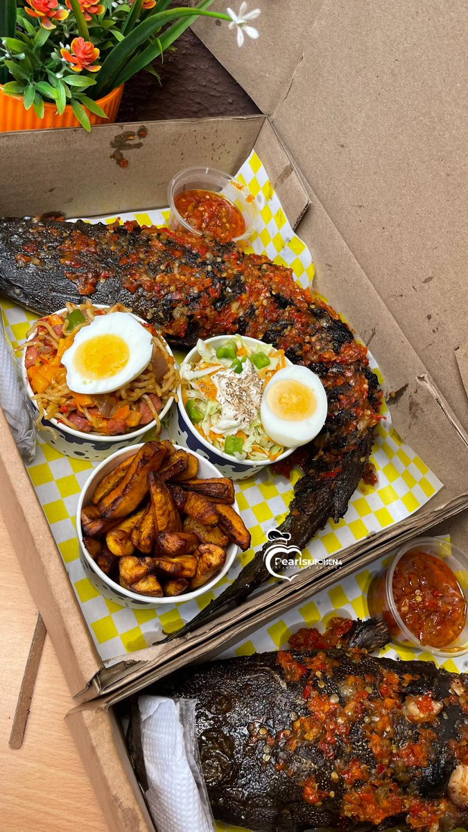 Pearlskitchen4's tweet image. Grilled fish with noodles 
#pearlskitchen4