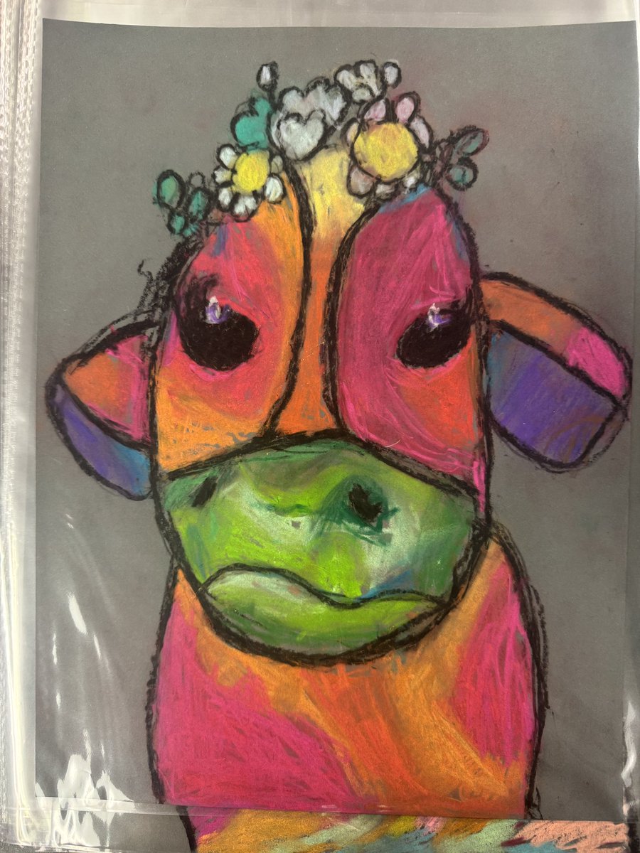 WHEArtRoom's tweet image. 3rd grade abstract animal portraits-made with chalk- and inspired by Tracy Miller! These were a labor of love- took way longer than expected- but *wow* what a lesson in patience and persistence!
#wheart #elementaryart #elementaryartteacher