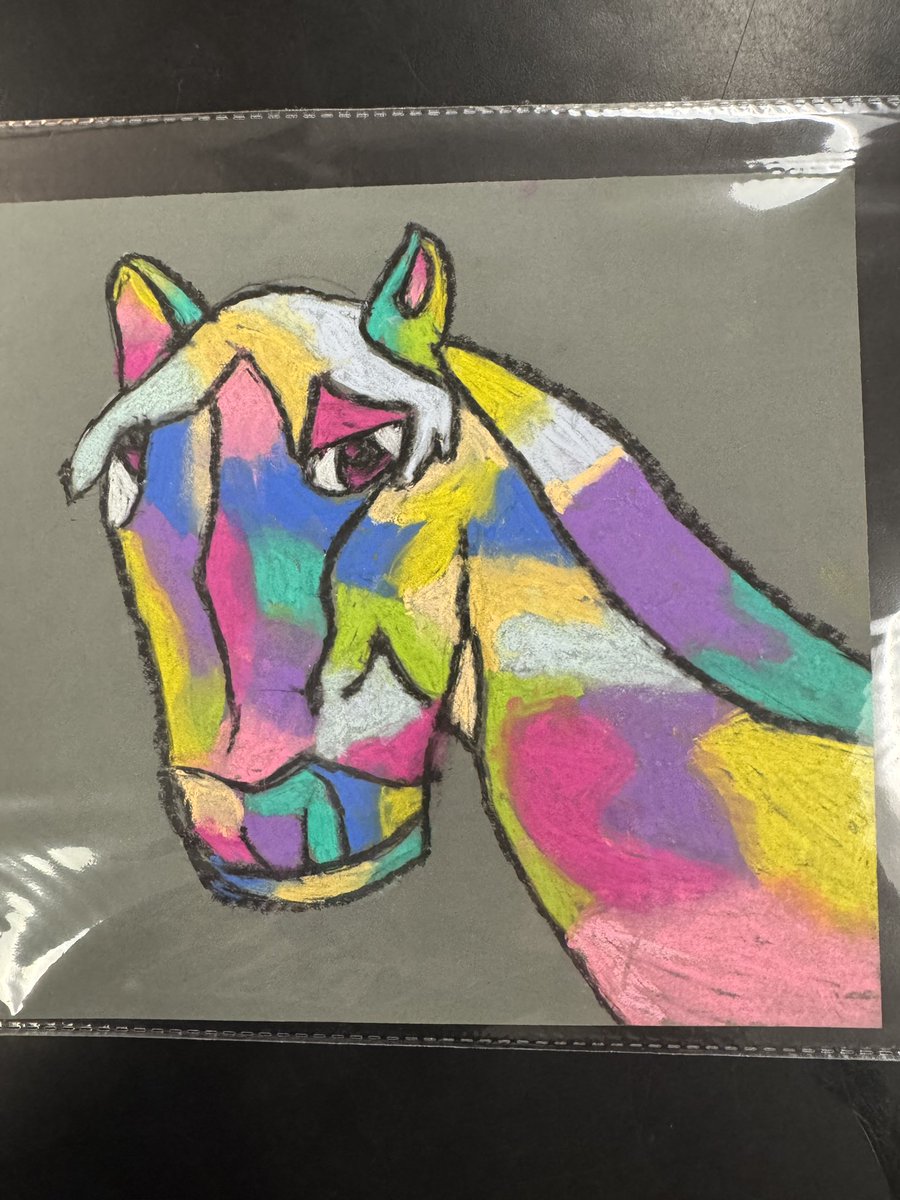 WHEArtRoom's tweet image. 3rd grade abstract animal portraits-made with chalk- and inspired by Tracy Miller! These were a labor of love- took way longer than expected- but *wow* what a lesson in patience and persistence!
#wheart #elementaryart #elementaryartteacher