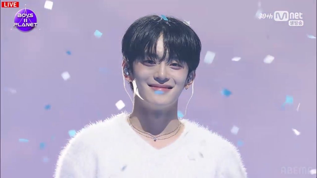 _yuinyoung's tweet photo. カンミンお疲れ様😭大好き😭😭😭🩷 https://t.co/soo56IJ0oI