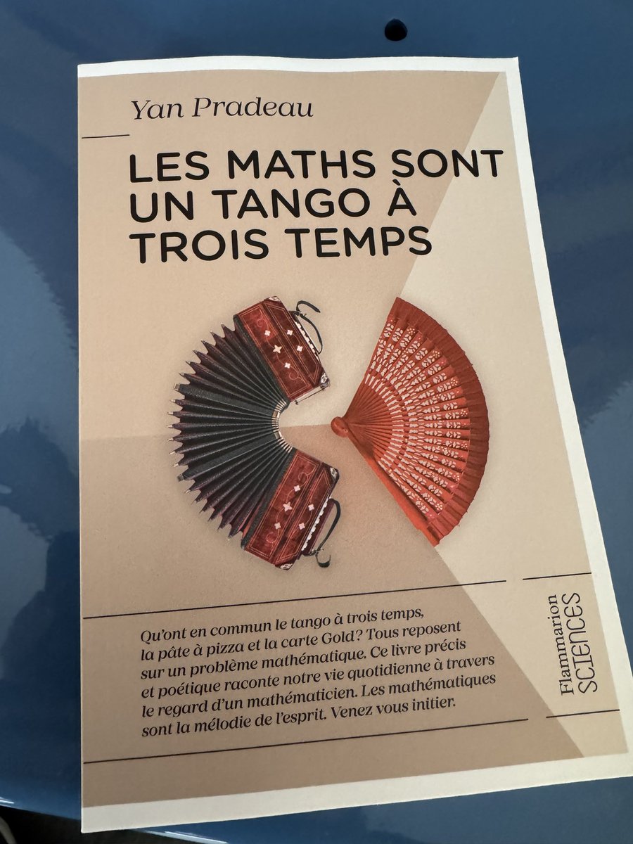 Coincé dans le train, mais après être passé par la librairie! Le temps va passer plus vite!
<a href="/litteramath/">Litteramath</a>