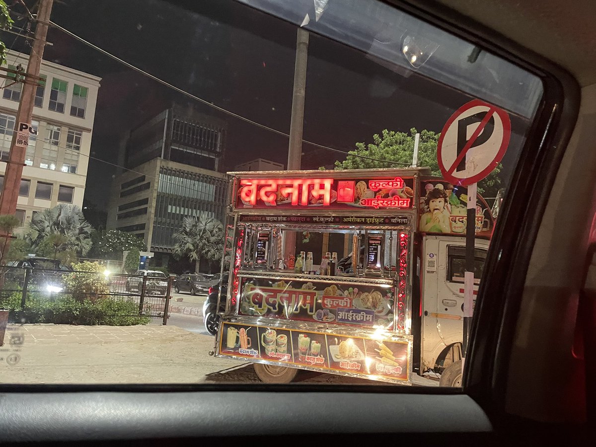hyderabadibeats's tweet photo. बोलो भाई, खाके बदनाम होना है क्या?
Just spotted in Gurgaon.
#trafficviews #viewfromthecar https://t.co/0tFla0FaX6