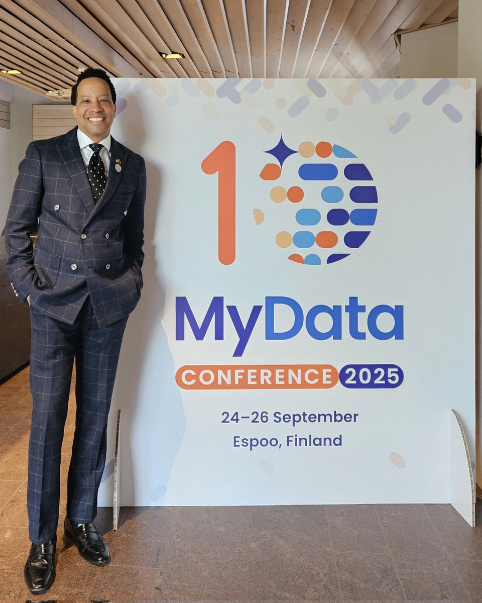 JFKii's tweet image. It&apos;s my 44th Birthday and I&apos;m celebration 10 years of #MyData Global in 🇫🇮