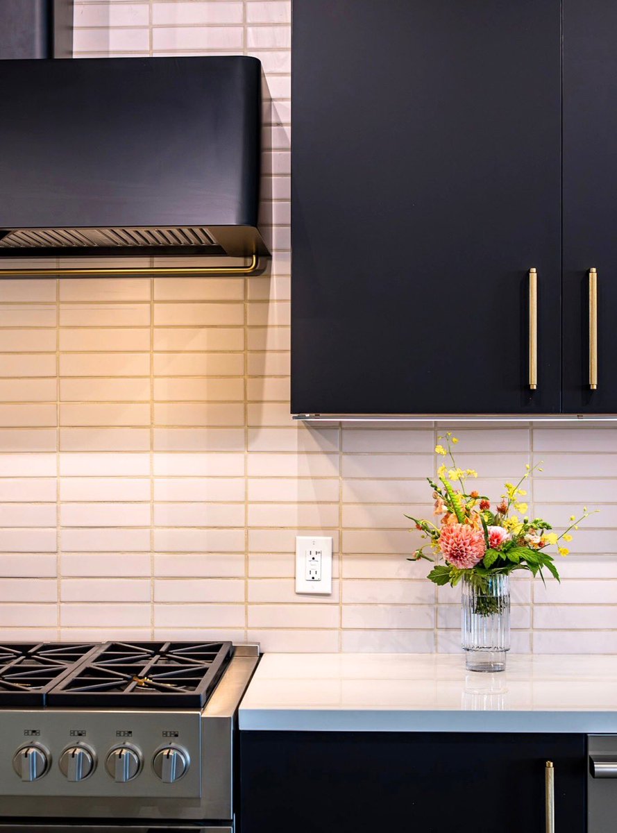 DiscoverZephyr's tweet image. Step into the Zephyr Design & Experience Center - the starting point for your next design transformation. With over 130 products on display, every corner is designed to spark ideas.
Schedule your appointment today & start bringing your vision to life.
