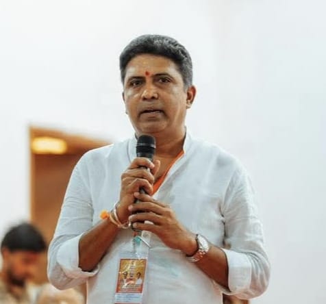 MSBalajiMSB's tweet image. இன்று பிரிவுகளின் மாநில நிர்வாகிகள் மற்றும் பிரிவுகளின் மாவட்ட தலைவர்கள் கூட்டம் மிகச்சிறப்பான முறையில் பெரம்பலூர் ராமகிருஷ்ணா கல்லூரியில் நடைபெற்றது.

கூட்டத்தில் மாநில தலைவர் திரு.@NainarBJP அவர்கள் தலைமையில் மாநில அமைப்பு பொதுச்செயலாளர் திரு.@KesavaVinayakan முன்னிலையில்…