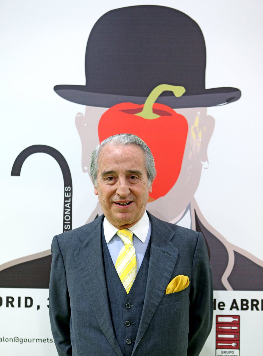 Francisco López Canís,  ha sido reconocido  x la <a href="/RAGinforma/">Real Academia de Gastronomía</a> con el premio "Toda una Vida" por su trayectoria personal y su contribución a la #gastronomía El premio fue otorgado por unanimidad
#SaborGranada #PNG25Granada