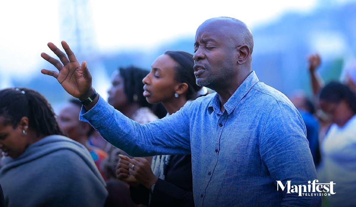 Let those now who reverently and worshipfully fear the Lord say that His mercy and loving-kindness endure forever. (Psalm 118:4 AMPC) 

#Worship
#Phaneroo | #LiveOnManifestTV