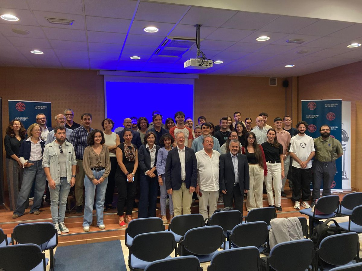 Cursos de Extensión Universitaria tweet media