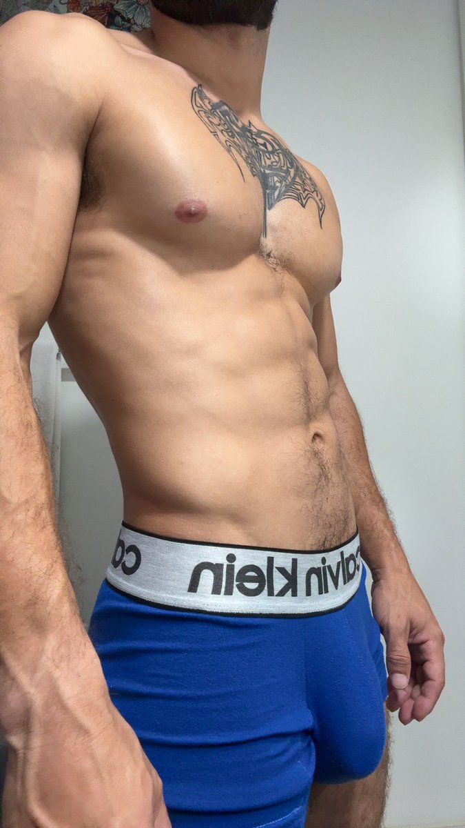 DannyLongZaddy's tweet image. Red or blue ?
#Poll #Engage #HaveYourSay