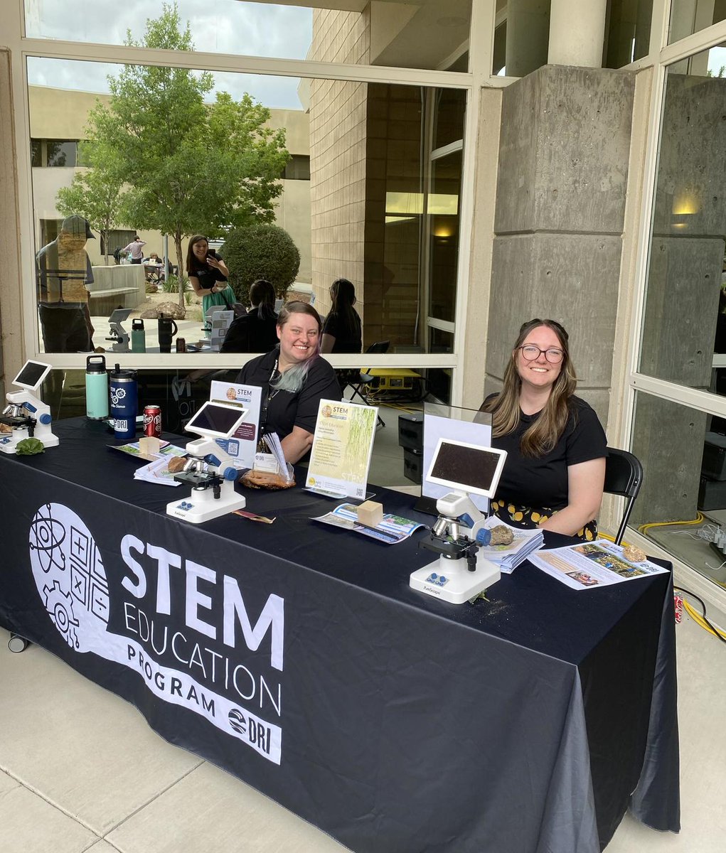 DRISTEMEdu's tweet photo. Thank you to everyone who joined us for Curiosity Lab by DRI at Artown! We had a great time sharing microscope slides and leaf nature journaling activities from our Transpiration Green Box curriculum kit! ๐ฟ
#DiscoverDRI #driSTEM #STEMeducation https://t.co/dpsPPBLdl9