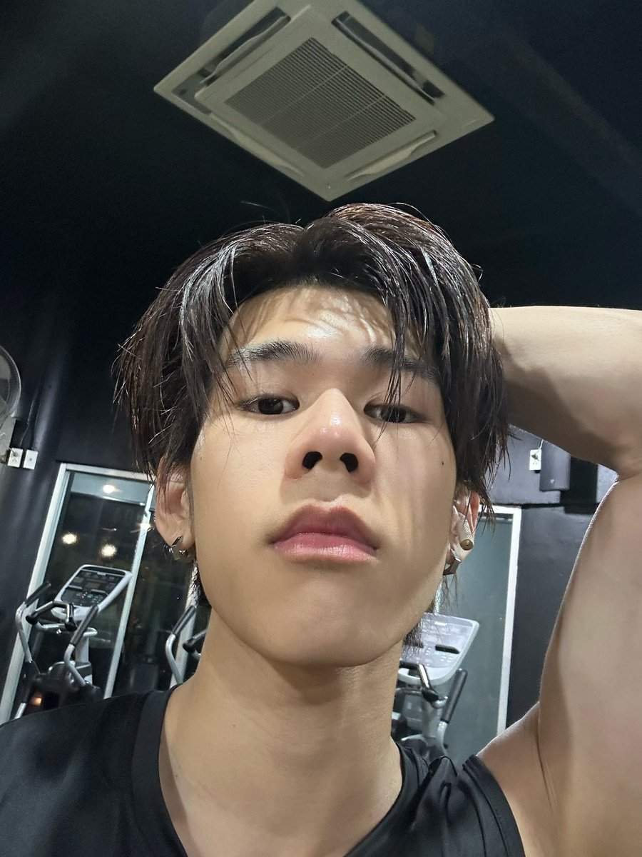 TuiChayatorn's tweet photo. fitnessday~~

#TuiChayatorn https://t.co/ISzhL2Ic9u