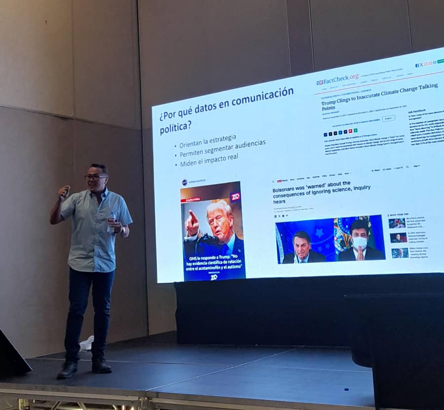 CumbreCP (@cumbrecp) on Twitter photo 📌 "¿Cómo la Ciencia puede aplicarse a la #Compol?: Medir percepciones, ajustar discurso segmentado, combatir fake news con evidencia." - <a href="/pedrodelatorrem/">Pedro De-la-Torre, PhD.</a> en #CumbreCartagena 📌 "¿Cómo la Ciencia puede aplicarse a la #Compol?: Medir percepciones, ajustar discurso segmentado, combatir fake news con evidencia." - <a href="/pedrodelatorrem/">Pedro De-la-Torre, PhD.</a> en #CumbreCartagena