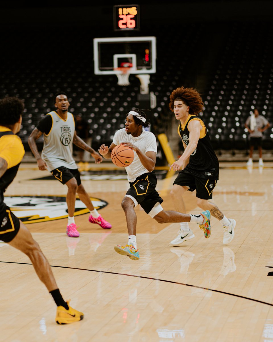 First practice pics 📸

#MIZ 🐯