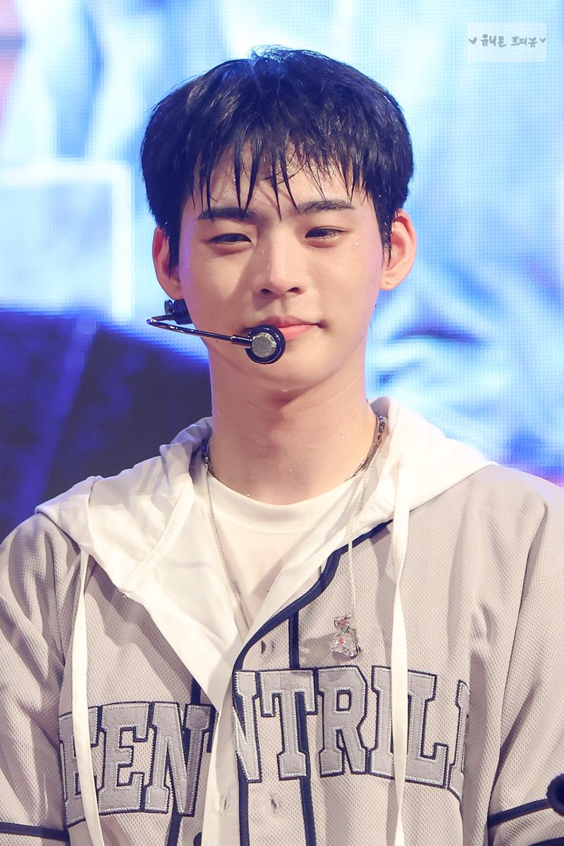 250925 숭의여대 목멱축제

언제까지 귀엽지🤔💕
#온앤오프 #ONF #효진 #HYOJIN #강심장_김효진 #달콤효진 #내유니콘
<a href="/WM_ONOFF/">온앤오프 (ONF)</a>