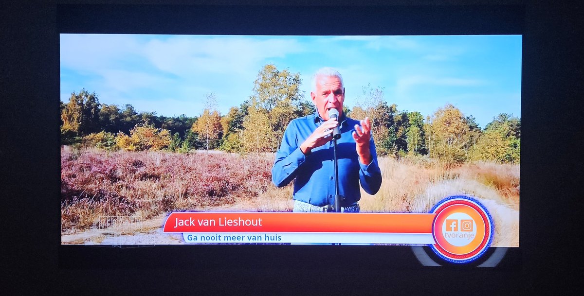 Vanavond kwam mijn clip 'Ga nooit meer van huis' voorbij op TV Oranje! Als je die hebt gemist kun je ook naar YouTube: youtu.be/DVGMDenjU7Y