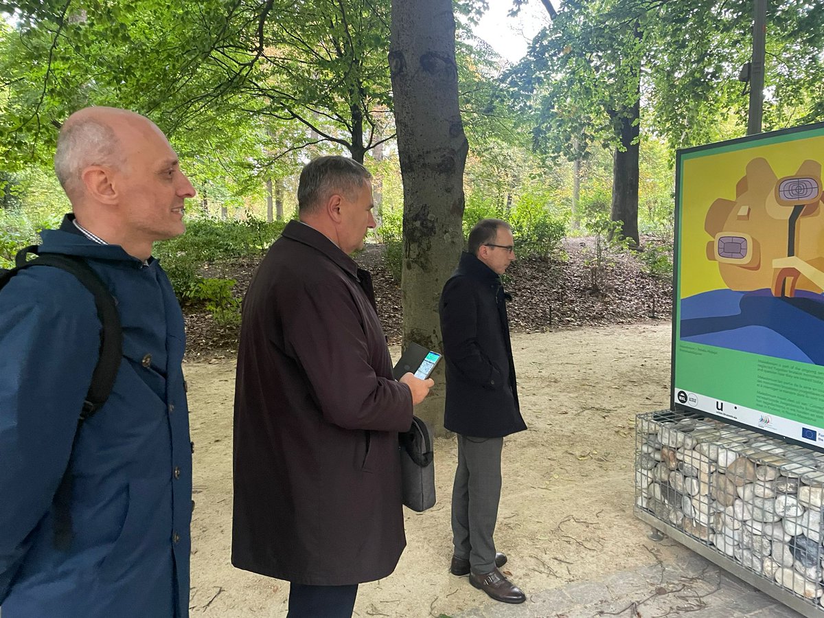 Under the auspices of the 🇲🇰 Presidency of the EU Strategy for the Adriatic-Ionian Region (EUSAIR), with DG REGIO, we launched the art exhibition "Living Wihout Leaving?" in Parc Royal, Bxl.

Presenting the perspective of young artists from this Region on today's youth challenges