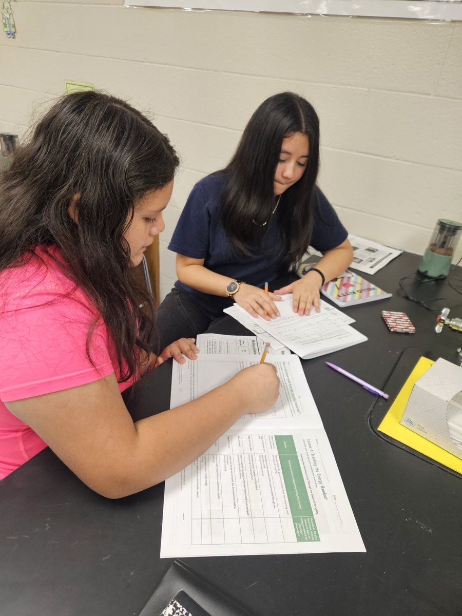 wbms_webb's tweet image. How can recycling save energy? The 6th grade students @wbmsboro are researching recycled vs non-recycled materials...