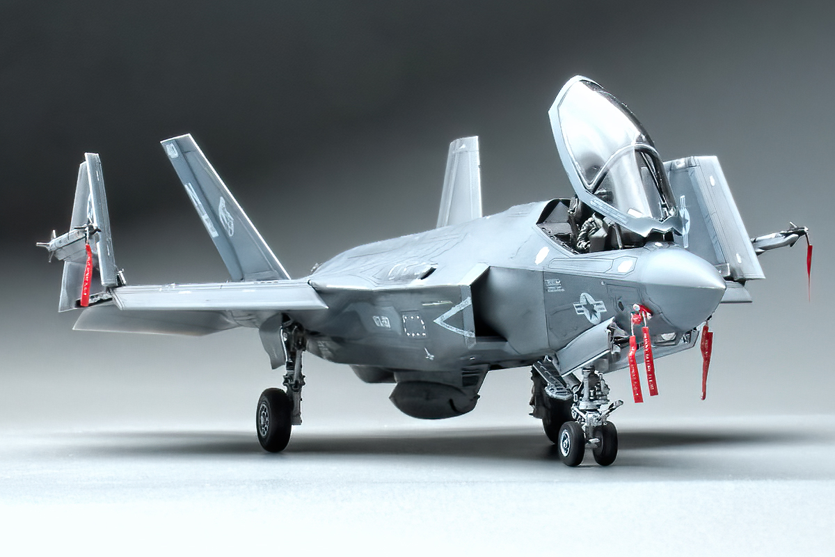 glassgirlmaker's tweet image. Tamiya F35C 1/72　完成記念画像9   
#F35C #aviation #JetFighter