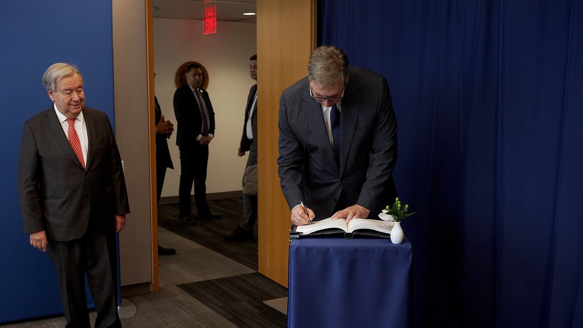 Председник Републике Србије Александар Вучић <a href="/avucic/">Александар Вучић</a> разговарао је данас на маргинама заседања Генералне скупштине Уједињених нација у Њујорку са генералним секретаром Светске организације Антониом Гутерешом.
sns.org.rs/novosti/vesti/…