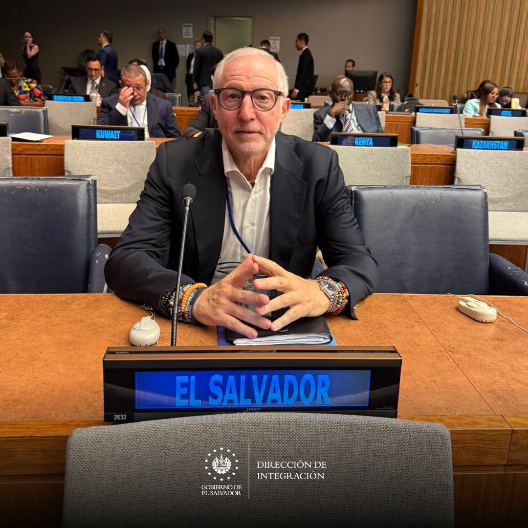 Este dia, <a href="/AGutmanSV/">Alejandro Gutman</a> se presenta en la <a href="/ONU_es/">Naciones Unidas</a>

En el 30.º aniversario del Programa de Acción Mundial para los Jóvenes, comparte cómo estamos haciendo historia: la educación superior ha dejado de ser un privilegio de pocos para convertirse en un derecho de todos. 🤝🏻