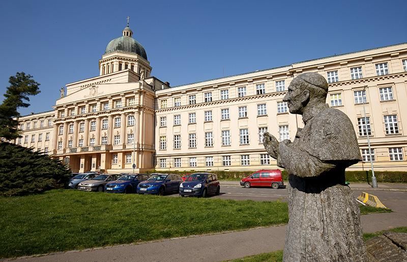 Ministerstvo školství uvalilo „nucenou správu“ na Katolickou teologickou fakultu UK
christnet.eu/zpravy/32910/m…