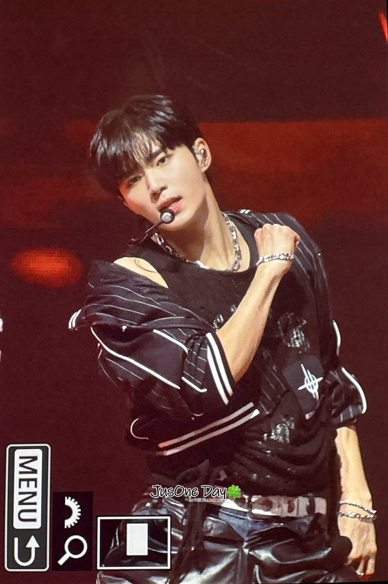 JusOneDay1120's tweet photo. 250925 BOYS II PLANET FINAL 🍀 Preview
Brat Attitude

#김준서 #KIMJUNSEO 
#ALPHADRIVEONE #ALD1 #알파드라이브원
#오늘도_준서를_꼭_응원해 https://t.co/VyeaPZYx7R