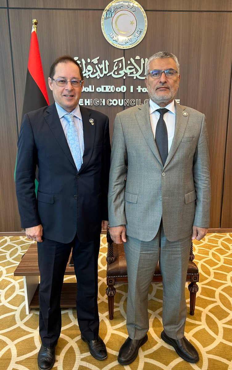 LibyaRussian's tweet image. التقى السفير فوق العادة والمفوض لروسيا في ليبيا، السيد أيدار أغانين، برئيس المجلس الأعلى للدولة الليبي السيد محمد تقلا. وخلال المحادثة تمت مناقشة قضايا التعاون الثنائي، بما في ذلك تكثيف عمل اللجنة البرلمانية المشتركة، فضلاً عن خارطة للتسوية السياسية بعثة الأمم المتحدة...